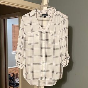 Women’s White Plaid Button-Down Roll Sleeve Shirt
